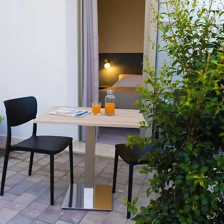 10 Catalani Bed & Breakfast